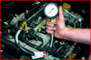 Eine Kompressionsmessung schafft schnell Klarheit über den mechanischen Zustand des Motors. Eine Kompressionsmessung schafft schnell Klarheit über den mechanischen Zustand des Motors.