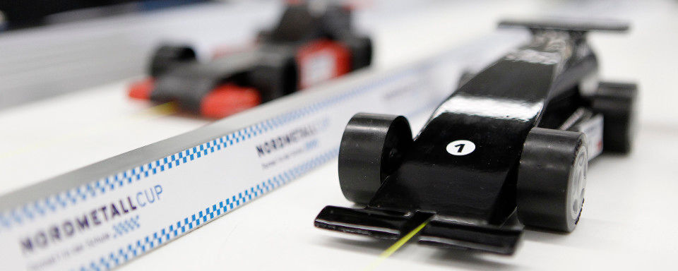 Die Nachwuchs-Ingenieure von morgen können ihr Wissen schon heute in Mini-Formel 1-Renner einbringen. Die Nachwuchs-Ingenieure von morgen können ihr Wissen schon heute in Mini-Formel 1-Renner einbringen.