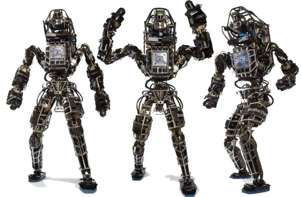 Mit dieser Version von Atlas trat Boston Dynamics bei der Darpa Robotics Challenge an – die neue Version kann mehr. So ist Atlas jetzt kleiner, leichter und unabhängiger von Energiequellen. Mit dieser Version von Atlas trat Boston Dynamics bei der Darpa Robotics Challenge an – die neue Version kann mehr. So ist Atlas jetzt kleiner, leichter und unabhängiger von Energiequellen.
