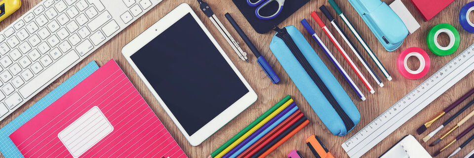 Tablets findet man auf Lehrers Pult und Schülers Schreibtisch noch viel zu selten Tablets findet man auf Lehrers Pult und Schülers Schreibtisch noch viel zu selten