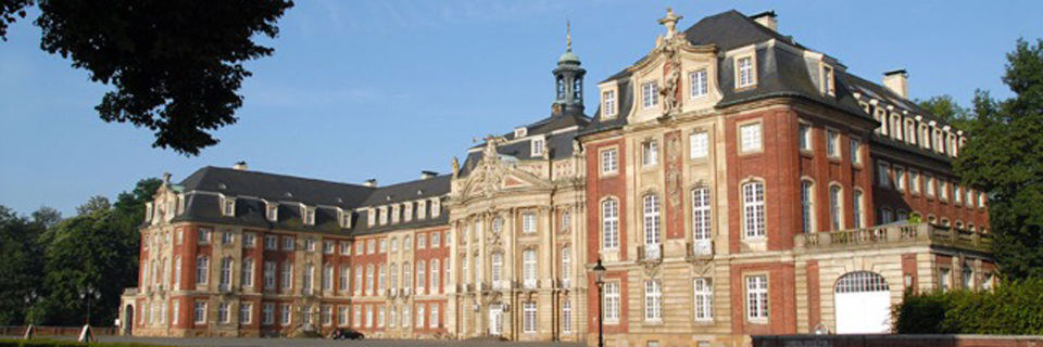 Für die altehrwürdige WWU Münster ist der Schritt in die Cloud Evolution wie Revolution der IT zugleich. Für die altehrwürdige WWU Münster ist der Schritt in die Cloud Evolution wie Revolution der IT zugleich.