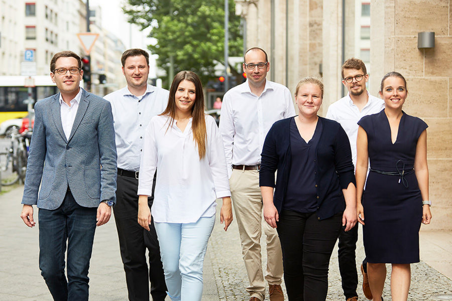 Umfrage Von Die Jungen Unternehmer Mittelstand Statt Ruhestand Jeder Vierte Rentner Will Zuruck Ins Arbeitsleben