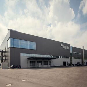 Rehau erweitert Werk in Brake