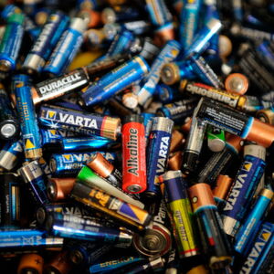 20 Jahre Sammelboxen: Nur jede zweite Gerätebatterie wird recycelt