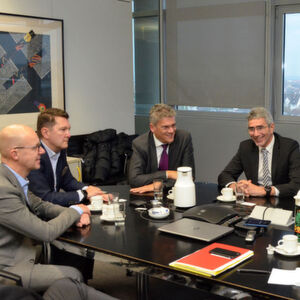 Mit Gottvertrauen in den neuen Opel-Vertrag